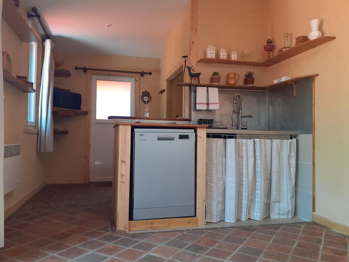 La Fenetre Villa Saint-Florent-des-Bois Bagian luar foto